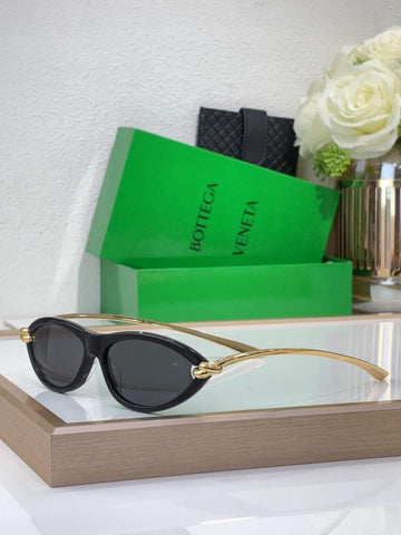 BOTTEGA VENETA Sunglasses